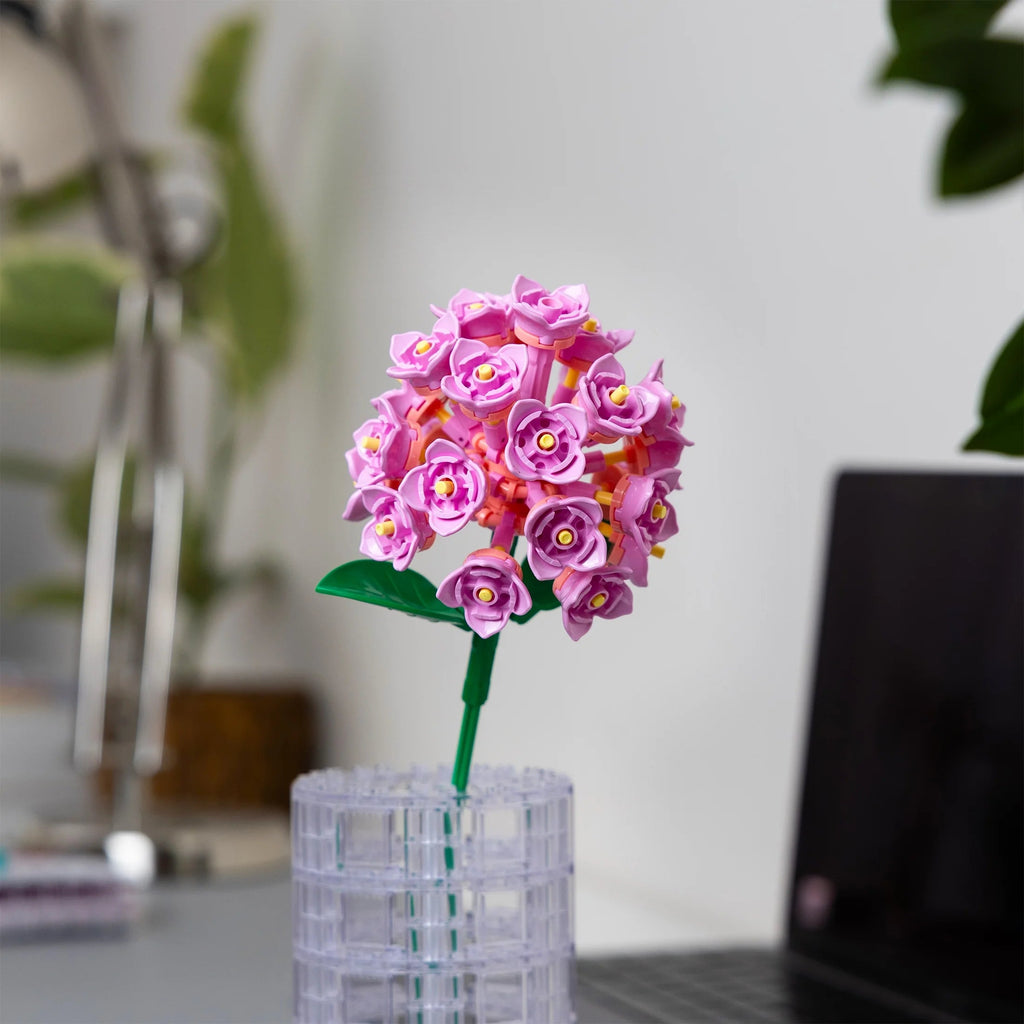 Brickcraft Pink Hydrangea Building Kit (121-Piece Set), Bricktanicals a Fux Flowers, Elegant Floral Display, Perfect for Gifting or Home Décor