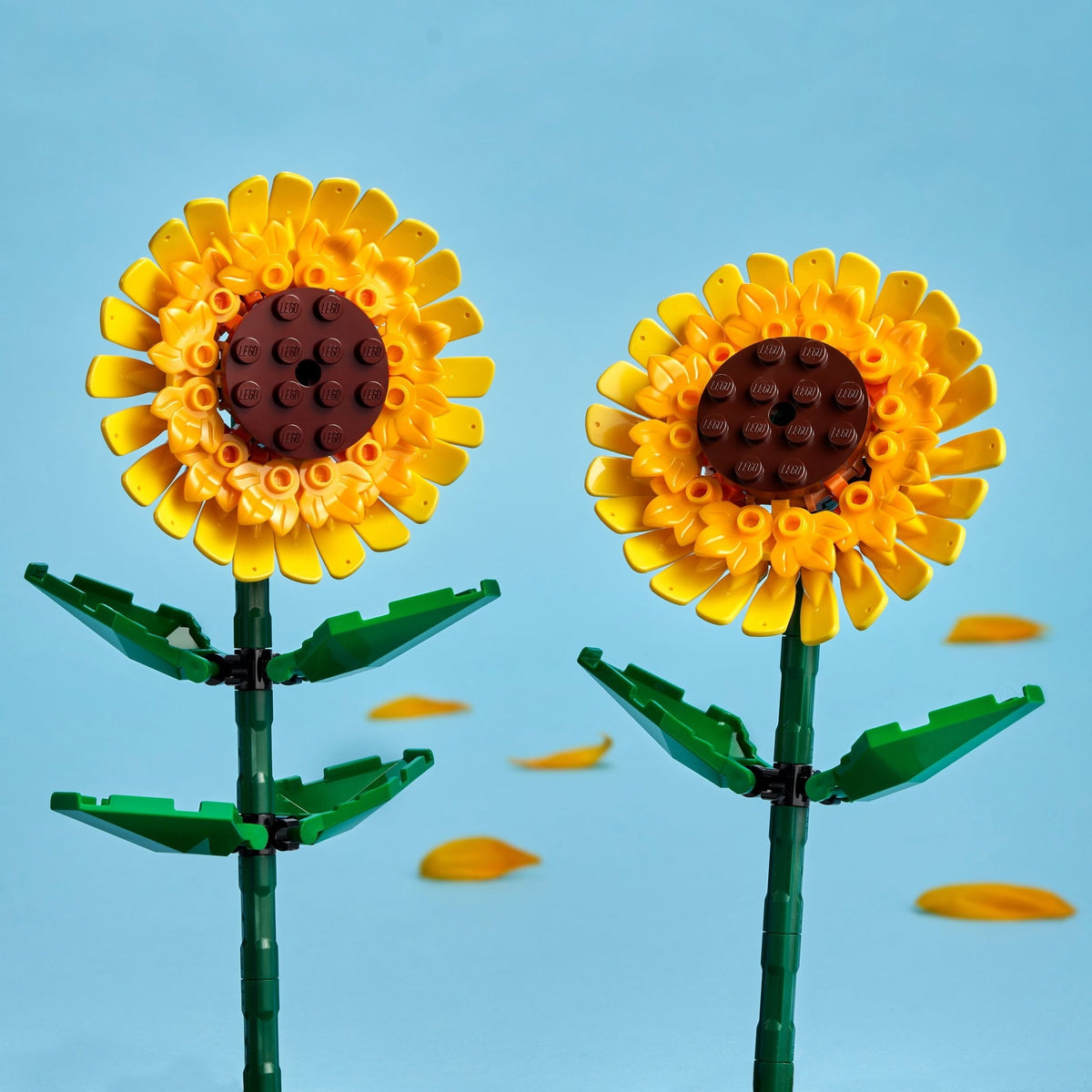 LEGO Sunflowers - Building Toy for Girls & Boys, Ages 8+ - Creative Gift for Kids - Artificial Flowers for Home Decor & Display - 40524